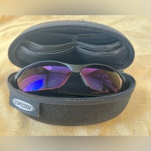 Tifosi Optics Sunglasses with 3 different lenses